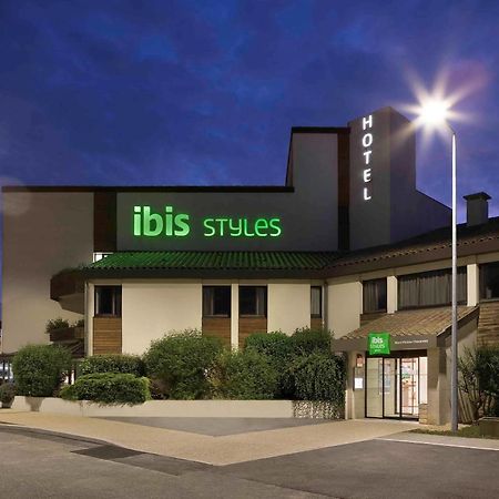 Hotel Ibis Styles Niort Poitou Charentes Vouille  Exterior foto