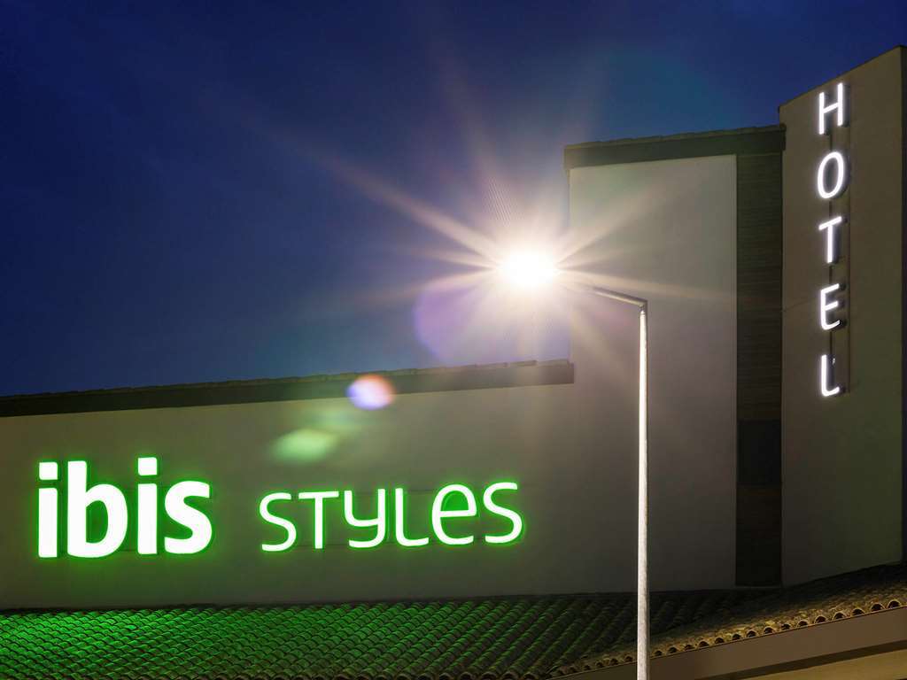 Hotel Ibis Styles Niort Poitou Charentes Vouille  Exterior foto