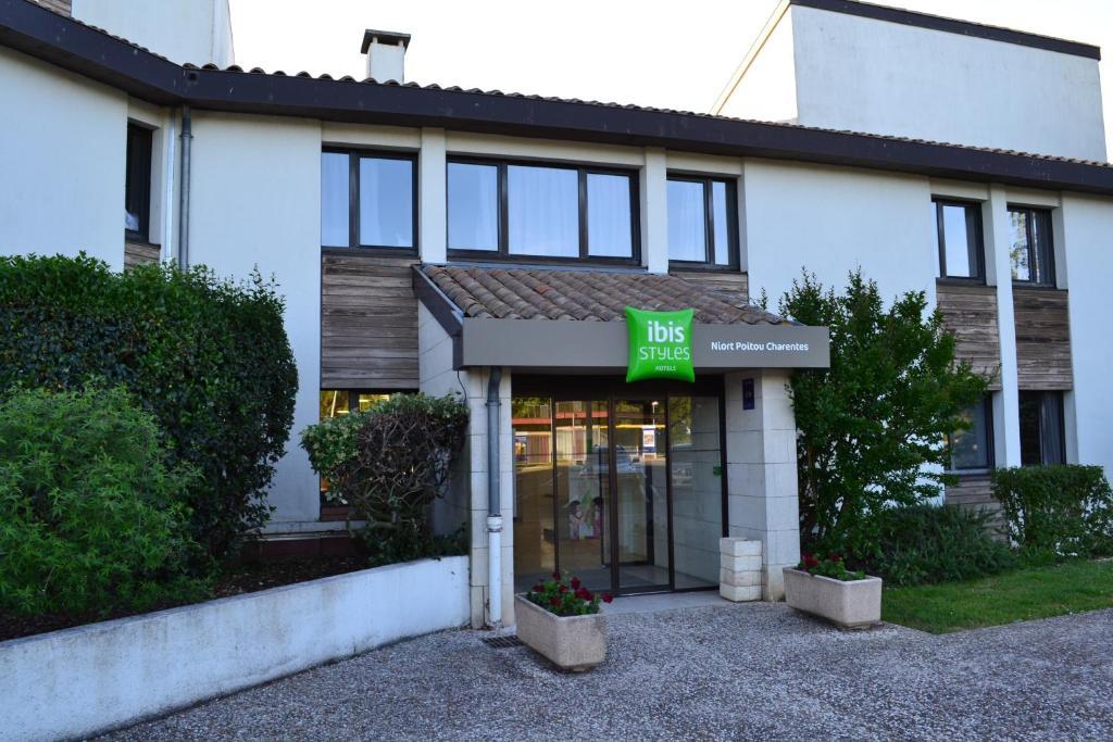 Hotel Ibis Styles Niort Poitou Charentes Vouille  Exterior foto