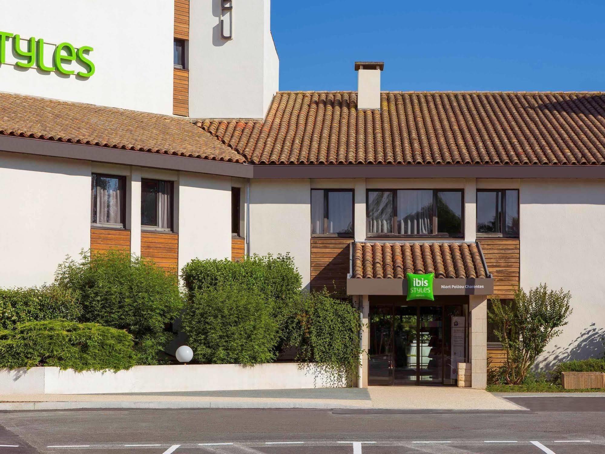 Hotel Ibis Styles Niort Poitou Charentes Vouille  Exterior foto