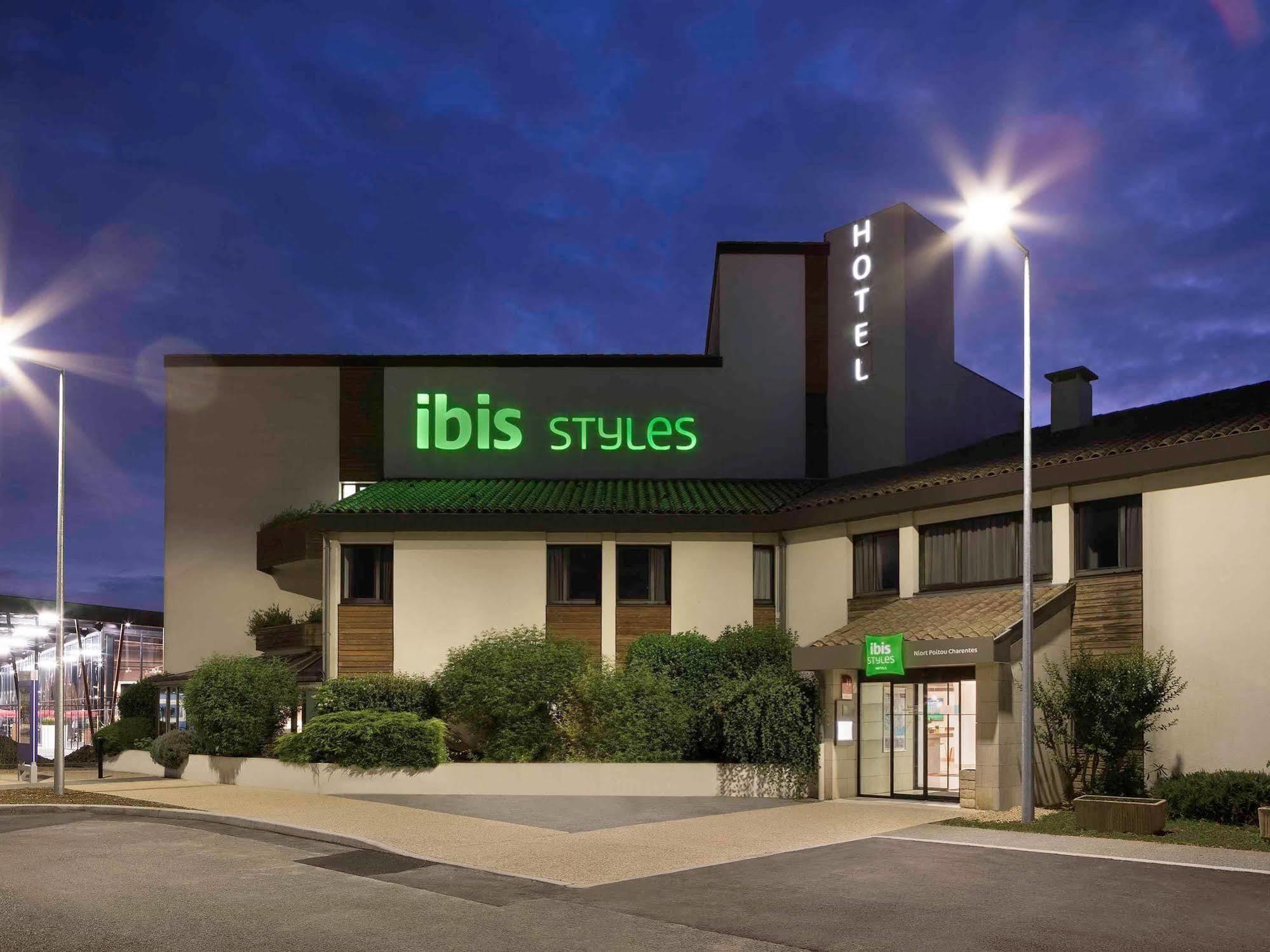 Hotel Ibis Styles Niort Poitou Charentes Vouille  Exterior foto